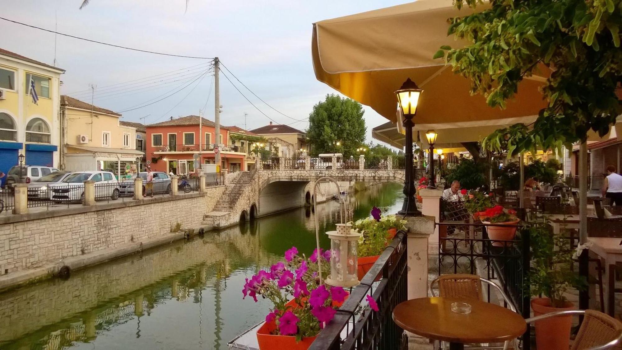 Ionio Apartments Lefkími Kültér fotó